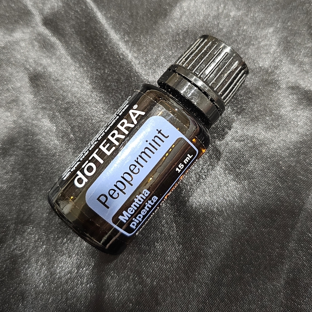 Free Doterra Peppermint Essential Oil 15 ml NEW with Salt Scrub